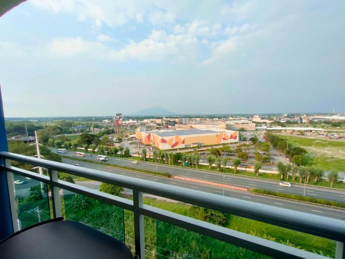 The Aces Crib At Azure North Pampanga Aparthotel ภายนอก รูปภาพ