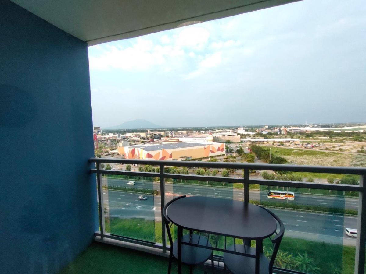 The Aces Crib At Azure North Pampanga Aparthotel ภายนอก รูปภาพ