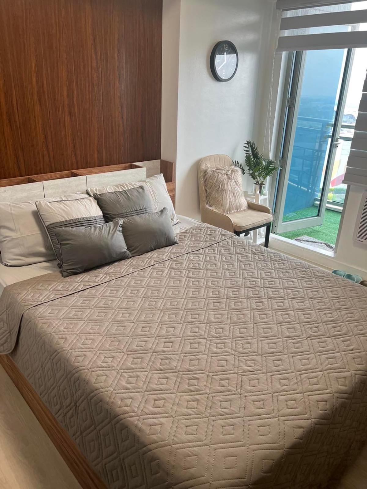 The Aces Crib At Azure North Pampanga Aparthotel ภายนอก รูปภาพ
