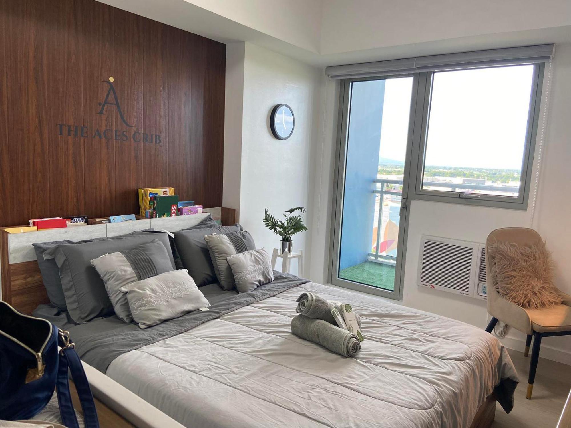 The Aces Crib At Azure North Pampanga Aparthotel ภายนอก รูปภาพ
